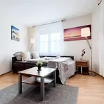 In Der Stadt Mit Kostenfreier Tiefgarage Bis 1,50m Fahrzeughoehe - 2 Doppelbetten, Kueche, Bad * 莱比锡