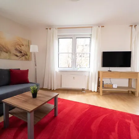 In Der Stadt Mit Kostenfreier Tiefgarage Bis 1,50m Fahrzeughoehe - 2 Doppelbetten, Kueche, Bad شقة *