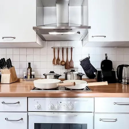 In Der Stadt Mit Kostenfreier Tiefgarage Bis 1,50m Fahrzeughoehe - 2 Doppelbetten, Kueche, Bad Apartmán Lipsko