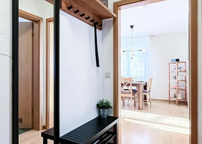 In Der Stadt Mit Kostenfreier Tiefgarage Bis 1,50m Fahrzeughoehe - 2 Doppelbetten, Kueche, Bad