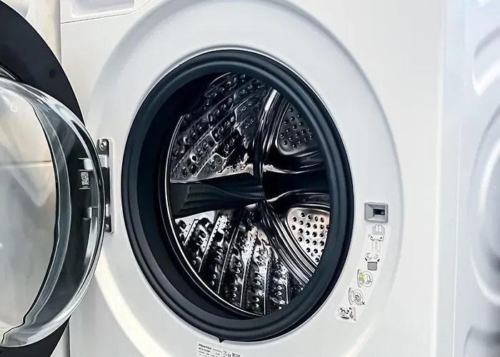 Διαμέρισμα In Der Stadt Mit Kostenfreier Tiefgarage Bis 1,50m Fahrzeughoehe - 2 Doppelbetten, Kueche, Bad